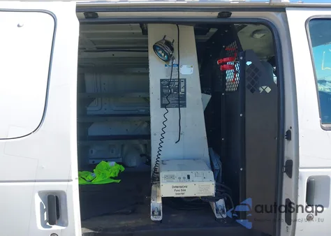 2006 Ford E-350 Super Duty Commercial/Recreational z USA, uszkodzony, nr VIN 1FTSE34L96DA70906